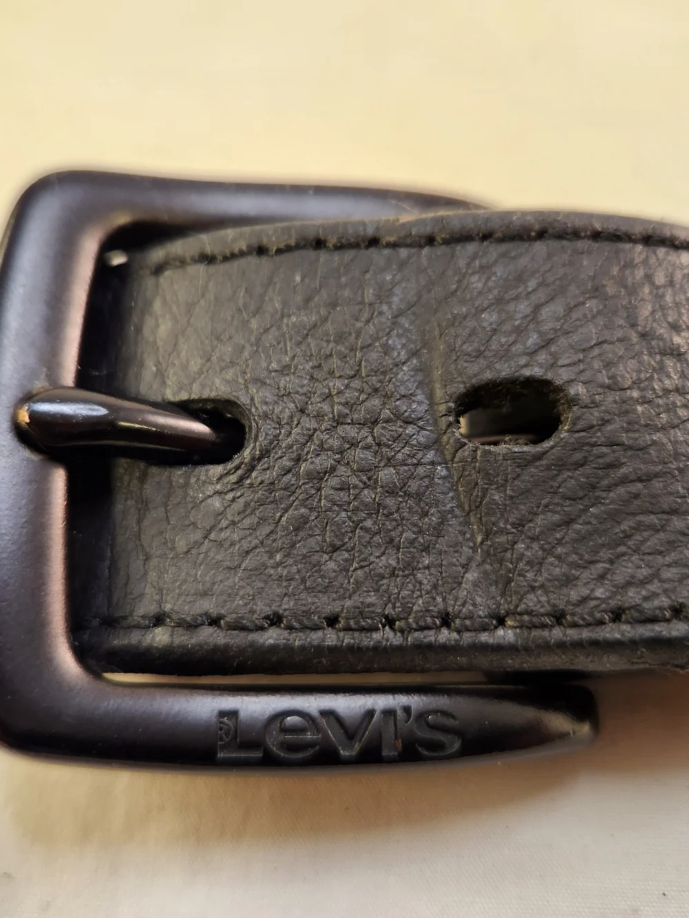 VINTAGE LEVIS MEN BELT BUCKLE BLACK LEATHER SIZE XL 42-44